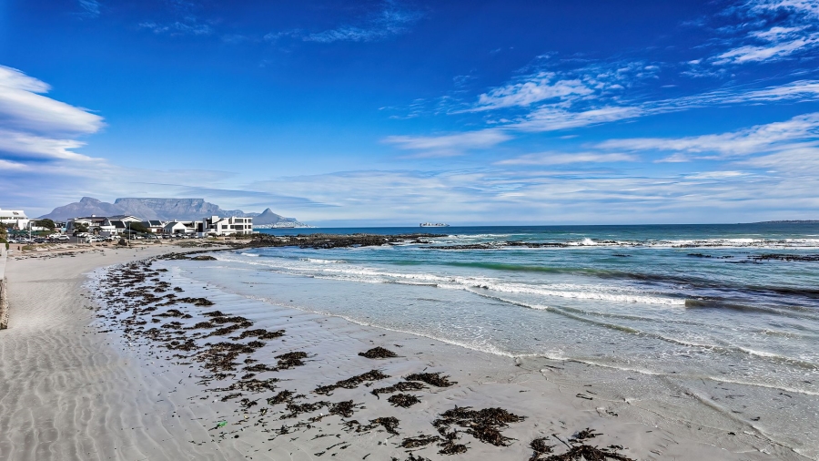 4 Bedroom Property for Sale in Beachfront Western Cape